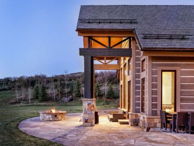 A Luxury Ski Ranch On thirty Seven  Acres Close to Aspen Ski